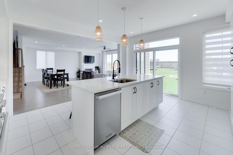 Photo 6 at 13 Abbey Crescent, Rural Barrie Southeast, Barrie