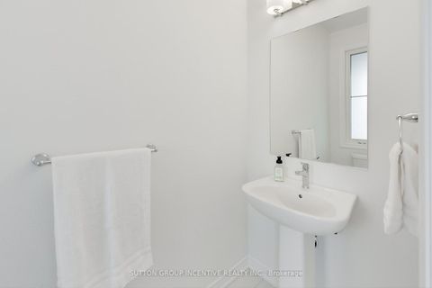 Photo 11 at 13 Abbey Crescent, Rural Barrie Southeast, Barrie