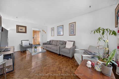 Photo 15 at 16 Stanbridge Court, Malvern, Toronto