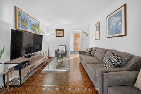Photo 16 at 16 Stanbridge Court, Malvern, Toronto