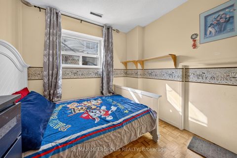 Photo 34 at 16 Stanbridge Court, Malvern, Toronto