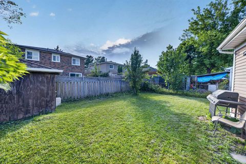 Photo 43 at 16 Stanbridge Court, Malvern, Toronto