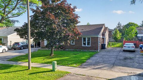 Photo 46 at 16 Stanbridge Court, Malvern, Toronto