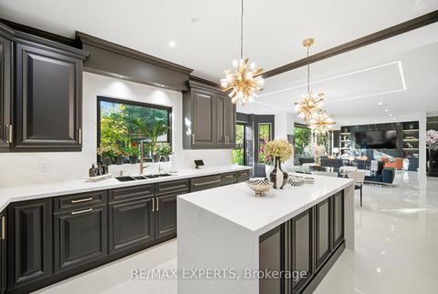 Photo 16 at 82 Westwood Lane, South Richvale, Richmond Hill