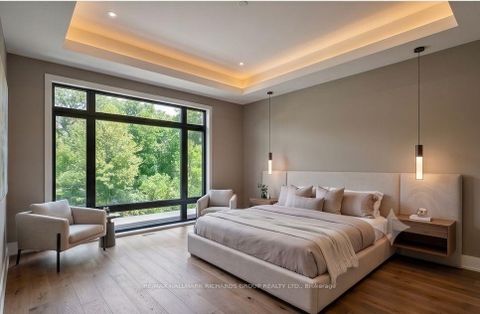 Photo 2 at 98 Ferris Road, Parkview, Toronto