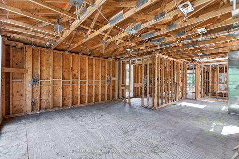 Photo 11 at 98 Ferris Road, Parkview, Toronto
