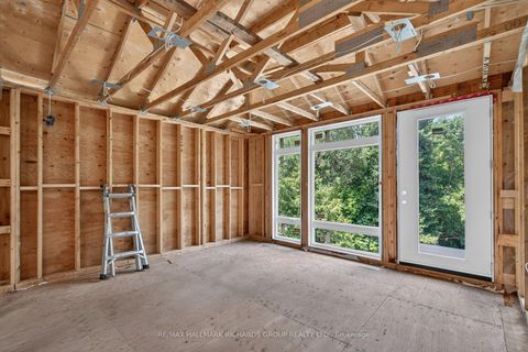 Photo 12 at 98 Ferris Road, Parkview, Toronto