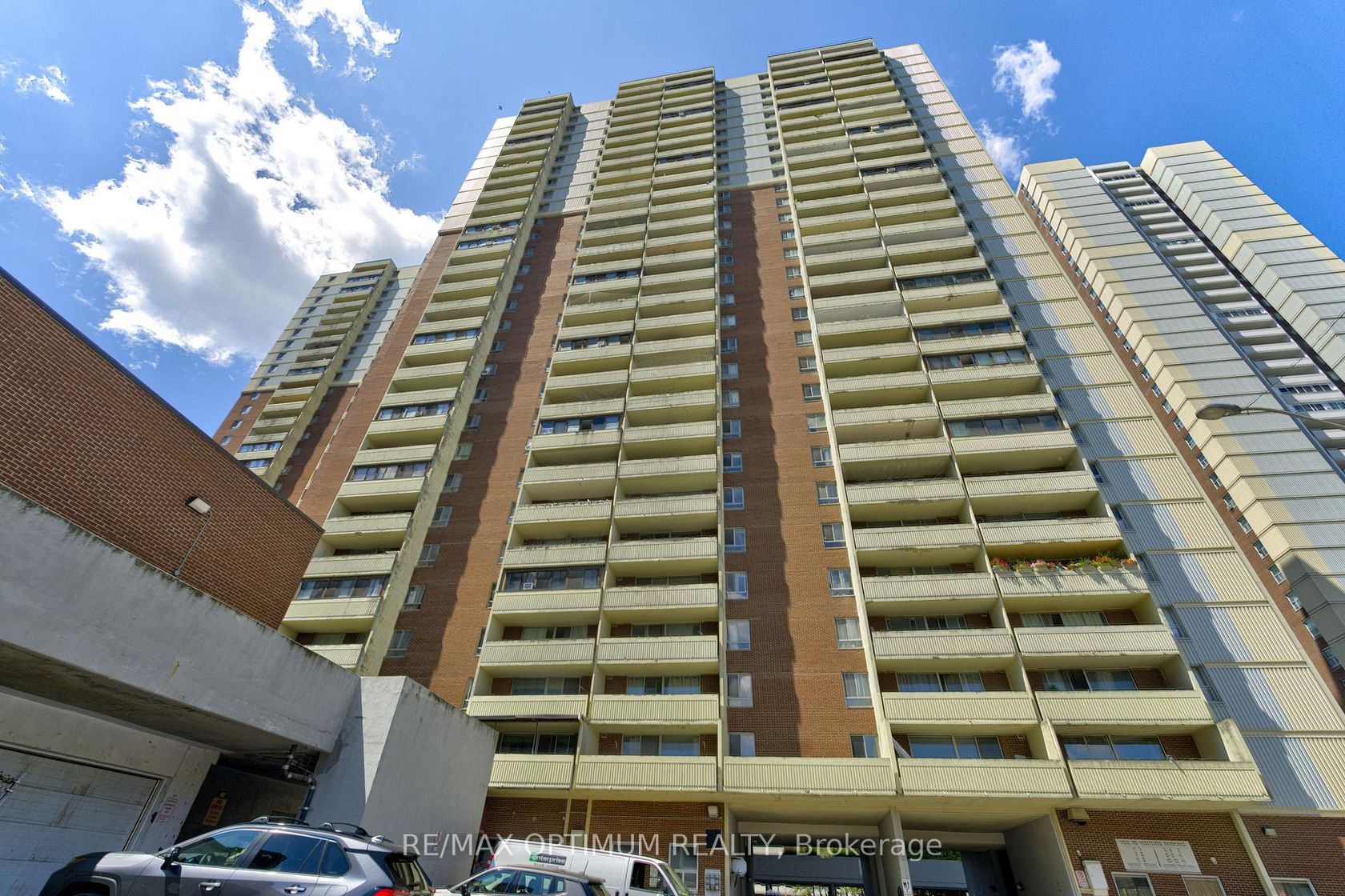 2110 - 5 Massey Square, Crescent Town, Toronto photo number 2
