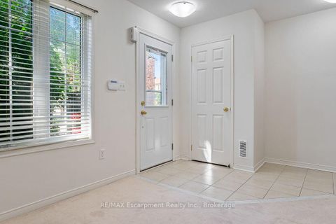 Photo 3 at 8 JIM BAIRD Mews, CFB, Toronto
