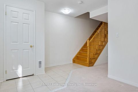 Photo 7 at 8 JIM BAIRD Mews, CFB, Toronto