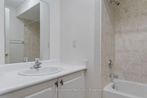 Photo 12 at 8 JIM BAIRD Mews, CFB, Toronto