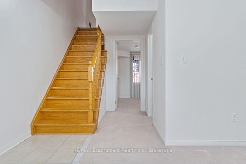 Photo 14 at 8 JIM BAIRD Mews, CFB, Toronto