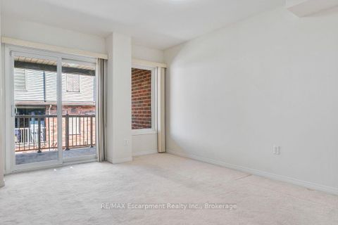 Photo 17 at 8 JIM BAIRD Mews, CFB, Toronto