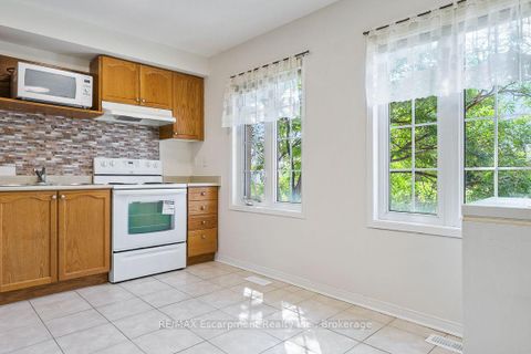Photo 26 at 8 JIM BAIRD Mews, CFB, Toronto