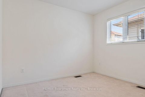 Photo 40 at 8 JIM BAIRD Mews, CFB, Toronto