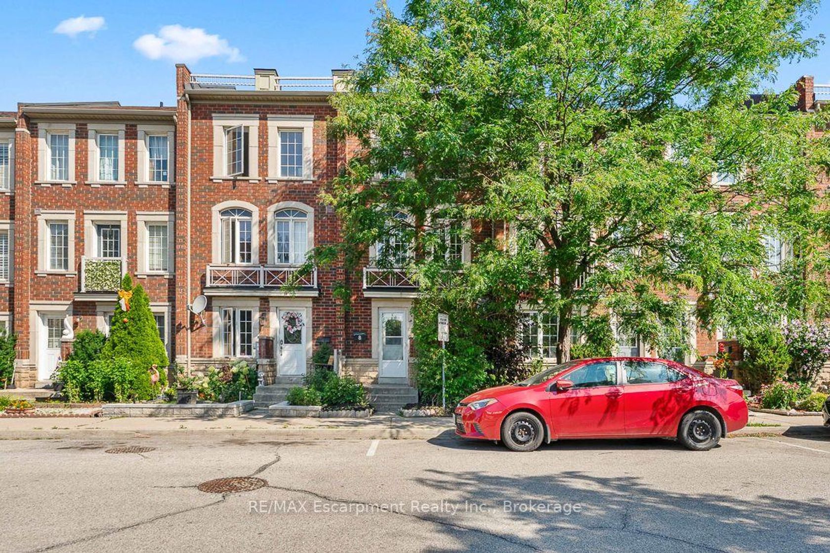 8 JIM BAIRD Mews, CFB, Toronto 