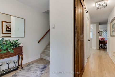 Photo 4 at 27 Anderson Place, Aurora Highlands, Aurora