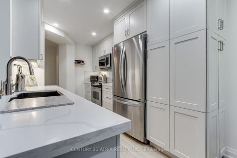Photo 6 at 27 Anderson Place, Aurora Highlands, Aurora