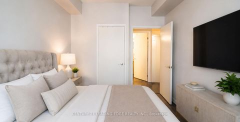 Photo 3 at 517 - 15 BRUYERES Mews, Waterfront Communities C1, Toronto