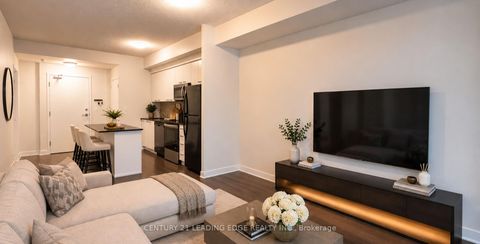 Photo 14 at 517 - 15 BRUYERES Mews, Waterfront Communities C1, Toronto