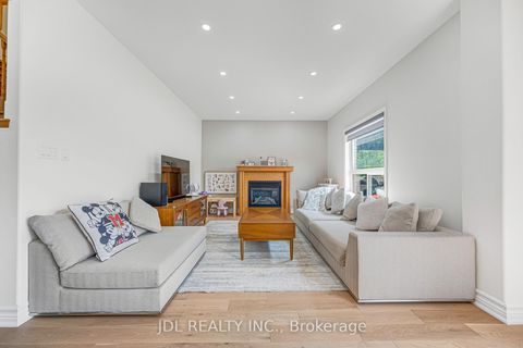 Photo 8 at 69 Summerset Drive, Ardagh, Barrie
