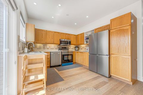 Photo 11 at 69 Summerset Drive, Ardagh, Barrie