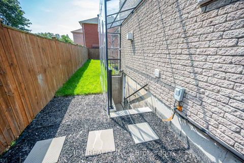 Photo 32 at 69 Summerset Drive, Ardagh, Barrie