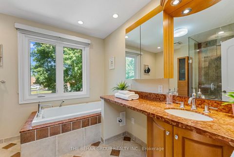 Photo 24 at 404 Easy Street, Mill Pond, Richmond Hill