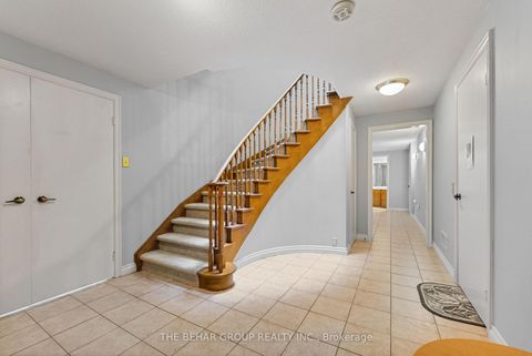 Photo 32 at 404 Easy Street, Mill Pond, Richmond Hill