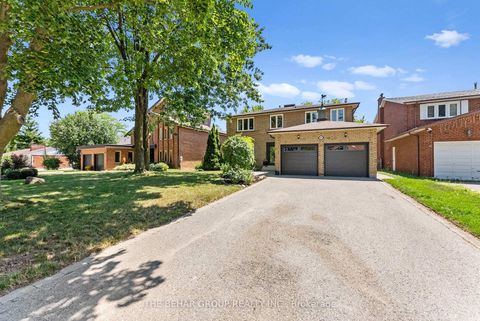 Photo 33 at 404 Easy Street, Mill Pond, Richmond Hill