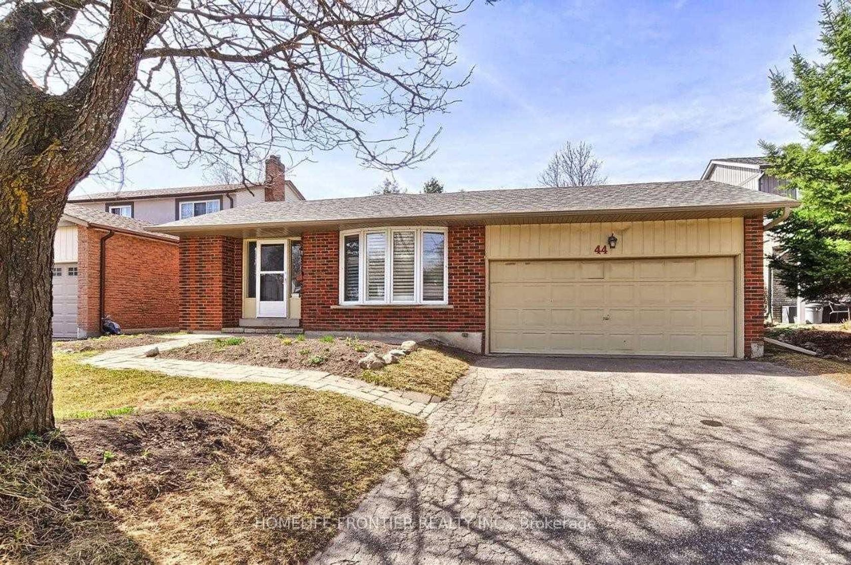 44 Rutledge Avenue, Leslie Valley, Newmarket photo 1