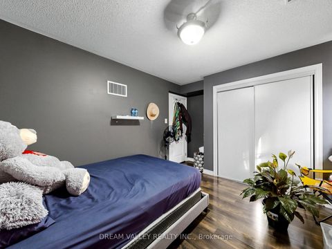 Photo 10 at 8 Zezel Way, Dorset Park, Toronto