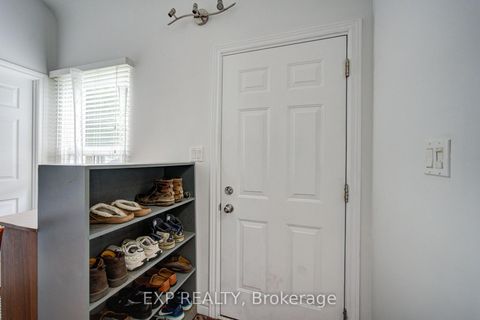 Photo 3 at 176 Sedgemount Drive, Woburn, Toronto
