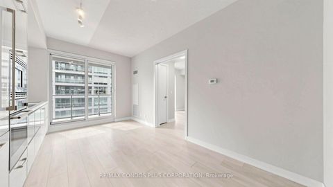 Photo 4 at 506 - 2221 Yonge Street, Mount Pleasant West, Toronto