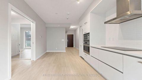Photo 8 at 506 - 2221 Yonge Street, Mount Pleasant West, Toronto