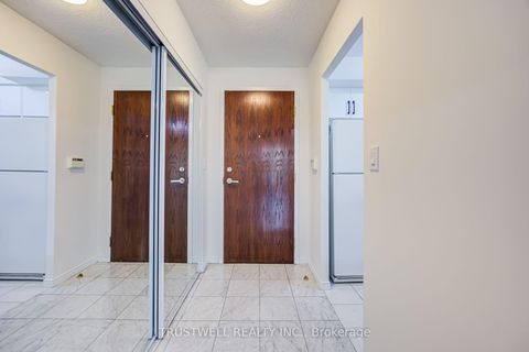 Photo 5 at 401 - 39 Pemberton Avenue, Newtonbrook East, Toronto