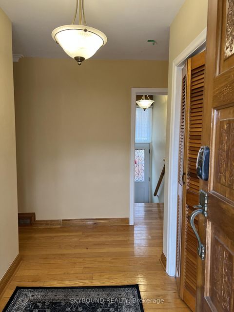 Photo 1 at 33 Bradstock Road, Humbermede, Toronto
