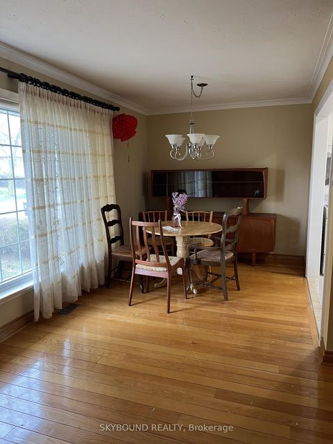 Photo 3 at 33 Bradstock Road, Humbermede, Toronto