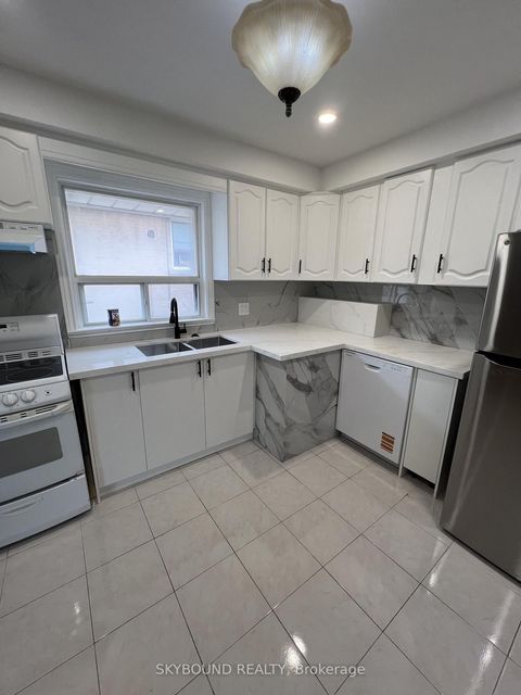 Photo 8 at 33 Bradstock Road, Humbermede, Toronto