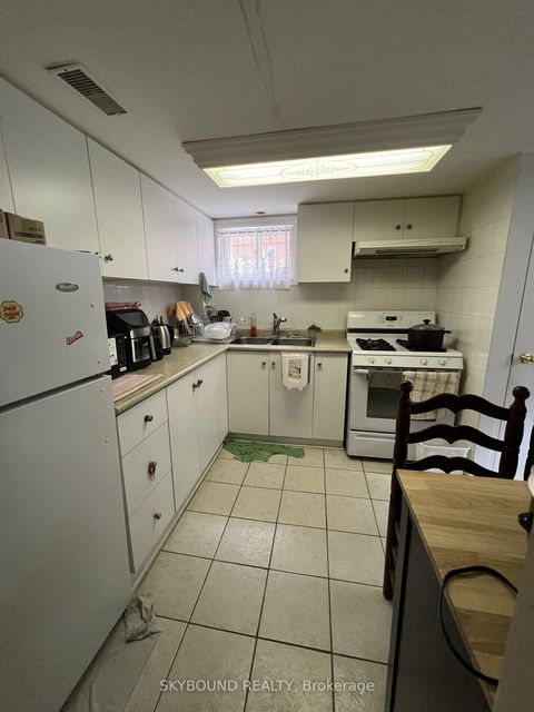 Photo 18 at 33 Bradstock Road, Humbermede, Toronto
