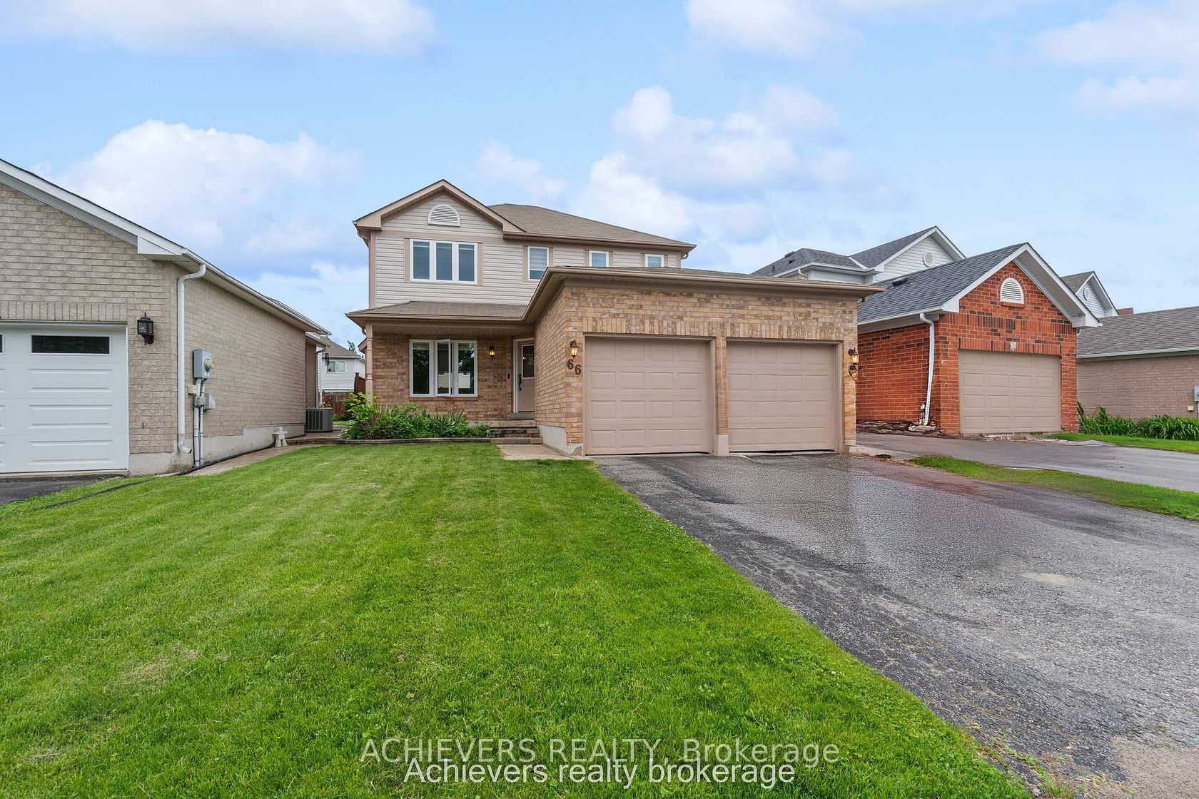 66 Leggott Avenue, Painswick North, Barrie photo number 2