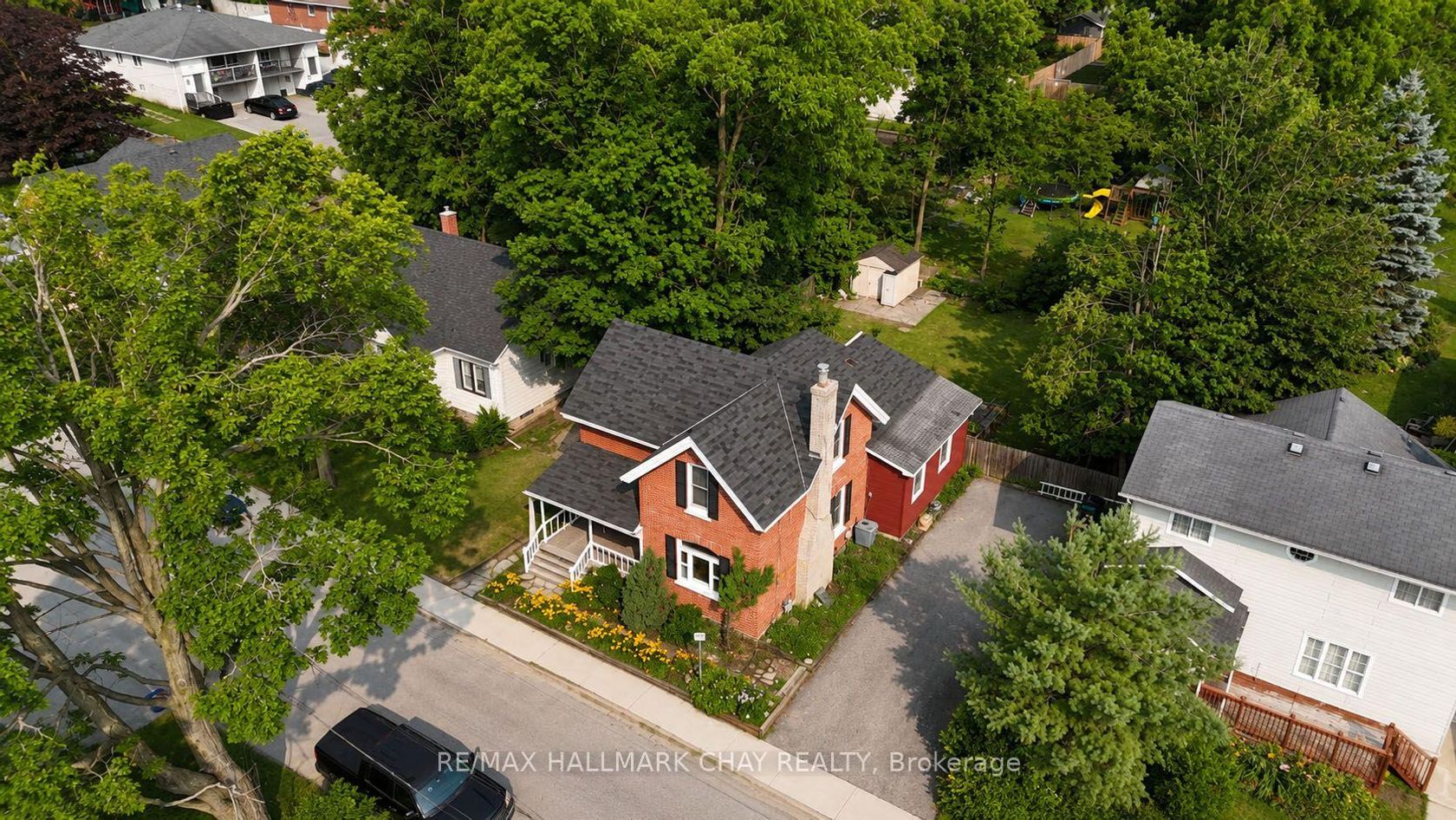 34 North Street N, Wellington, Barrie photo 3