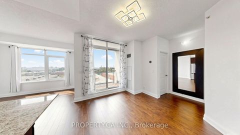 Photo 2 at 516 - 24 Woodstream Boulevard, Vaughan Grove, Vaughan