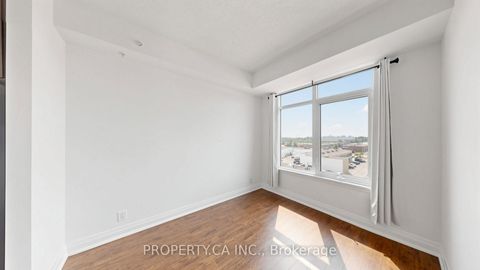 Photo 7 at 516 - 24 Woodstream Boulevard, Vaughan Grove, Vaughan