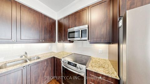 Photo 13 at 516 - 24 Woodstream Boulevard, Vaughan Grove, Vaughan