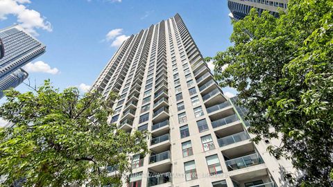 Photo 2 at 3507 - 77 Harbour Square, Waterfront Communities C1, Toronto
