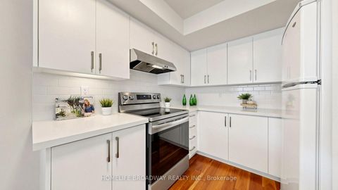 Photo 11 at 3507 - 77 Harbour Square, Waterfront Communities C1, Toronto