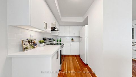 Photo 12 at 3507 - 77 Harbour Square, Waterfront Communities C1, Toronto