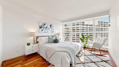 Photo 15 at 3507 - 77 Harbour Square, Waterfront Communities C1, Toronto