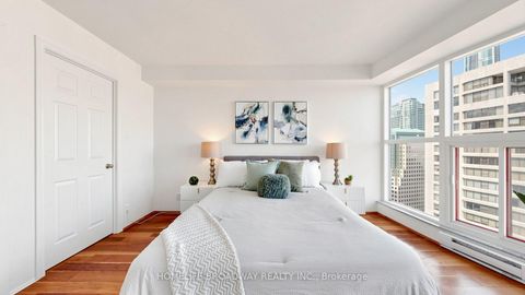 Photo 17 at 3507 - 77 Harbour Square, Waterfront Communities C1, Toronto